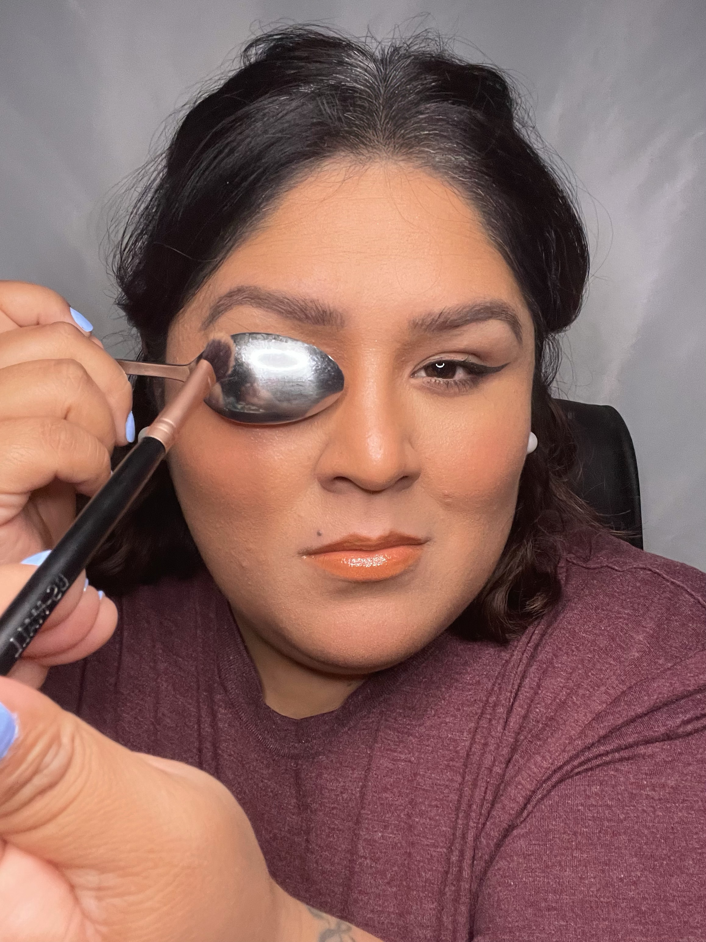 Does the eyeshadow spoon hack work? eyeshadow hack pinterest tv live series beauty hacks beauty energizer